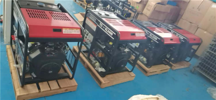 大澤動力廠家，4臺科勒汽油發(fā)電機今天發(fā)貨