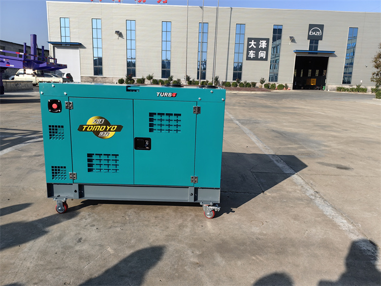 大澤動(dòng)力TO28000R和TO28000ET柴油發(fā)電機(jī)型號(hào)區(qū)別